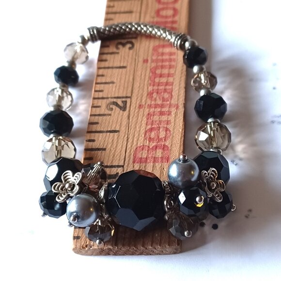 Dressy Black & SIlver Bracelet - Picture 4 of 4